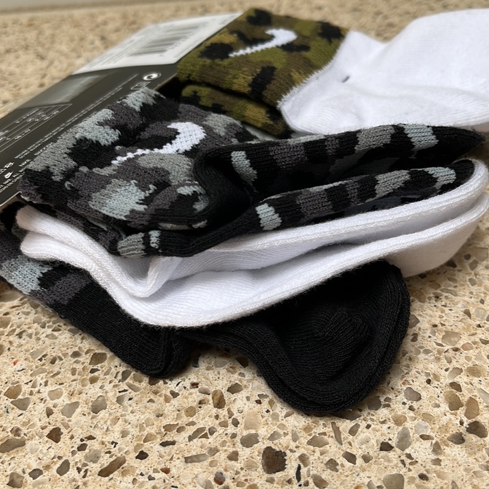 Nike boys 6 pack ankle socks - Picture 6 of 9